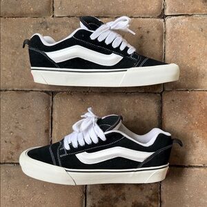 Vans knu Skool Black Canvas Sneakers with White Details